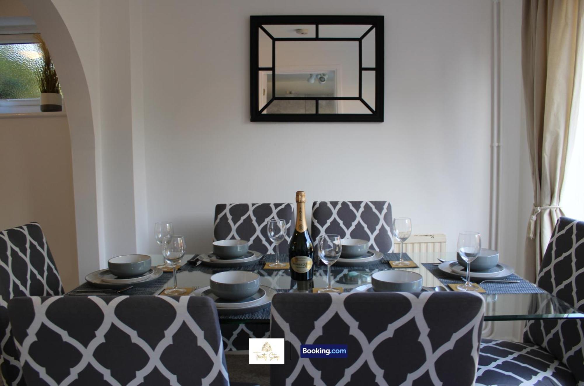 4 Bedroom House With Parking Near City Centre By Trinity Stays Short Lets & Serviced Accommodation Cambridge Экстерьер фото