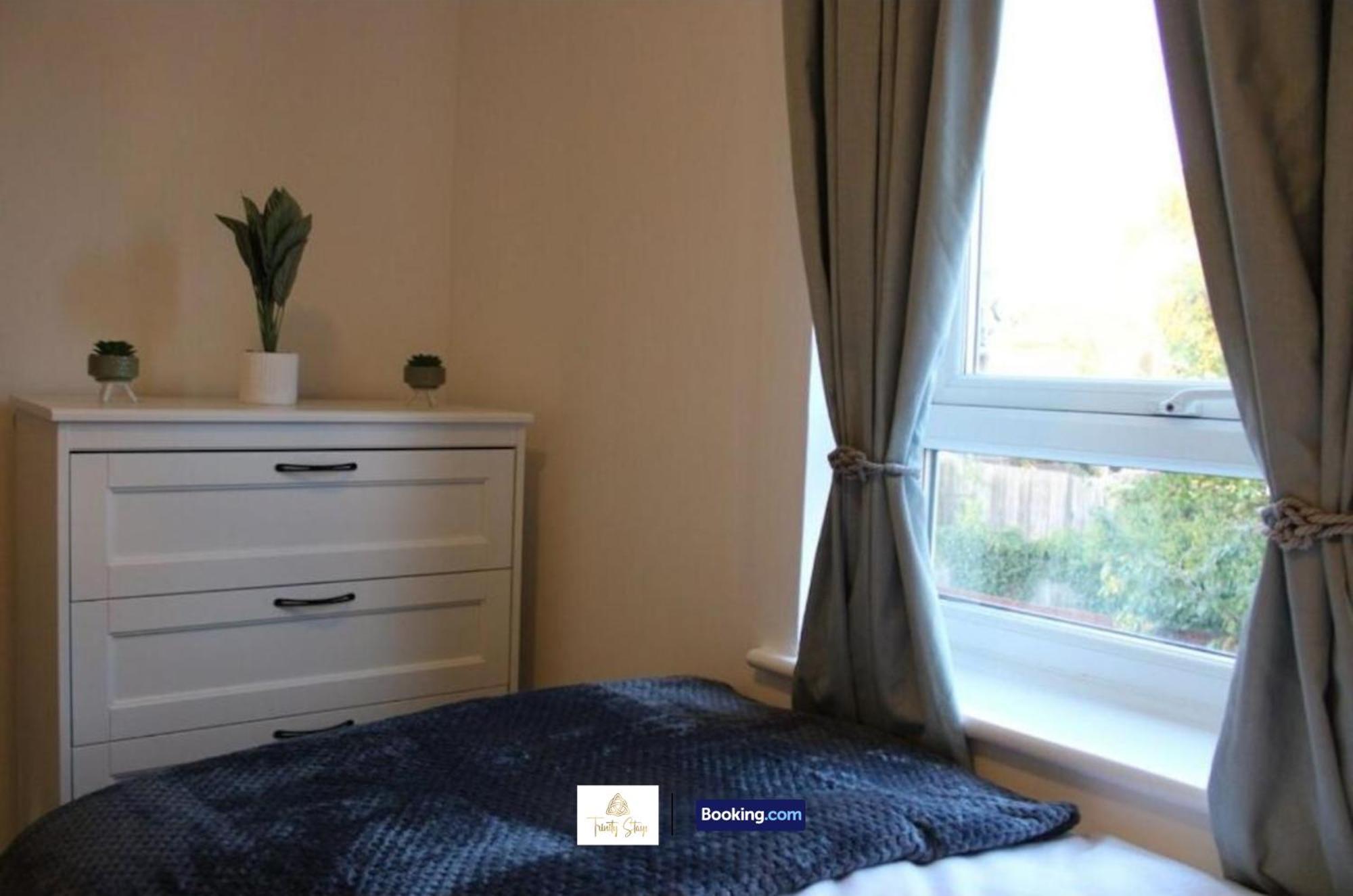 4 Bedroom House With Parking Near City Centre By Trinity Stays Short Lets & Serviced Accommodation Cambridge Экстерьер фото